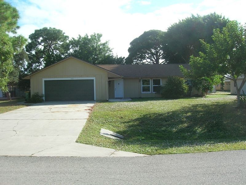 1st image of 542 108th Ave N