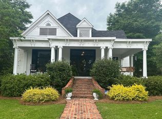 104 Church St, Winona, MS 38967