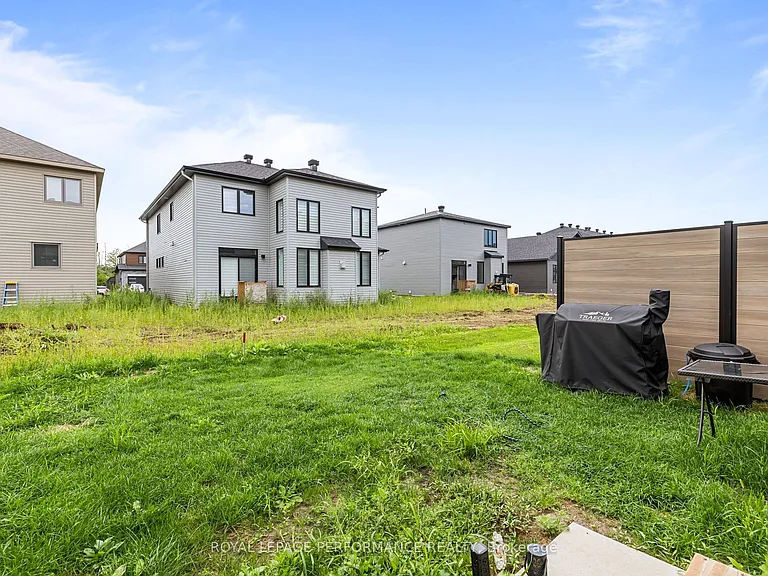 709 Namur St — Photo 28