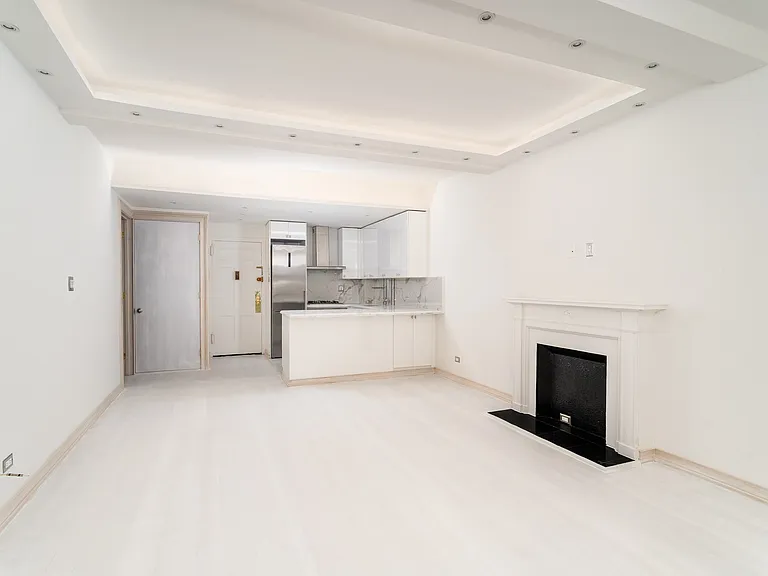 145 W 58th St #3C — Photo 4