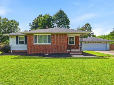 8908 Falls Ln, Broadview Heights, OH, 44147
