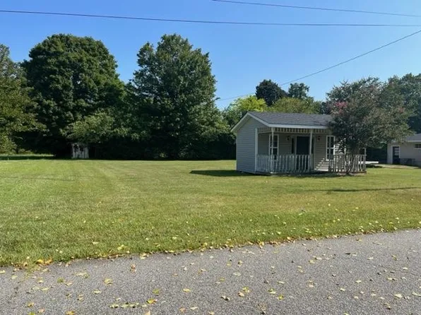 40 W South St #2, Coats, NC 27521