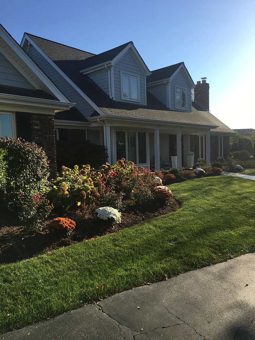 8 Lake Ridge Ct photo 1