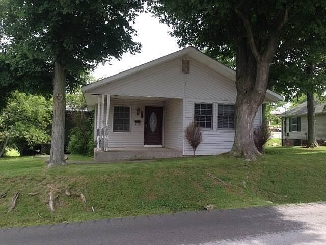 1st image of 801 E Depot St