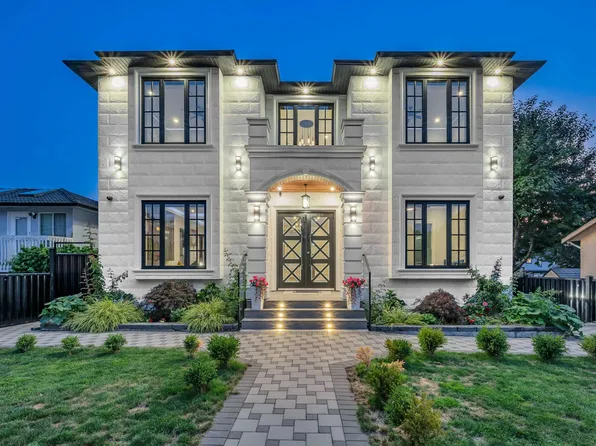 7583 Cumberland St, Burnaby, BC V3N 3X7