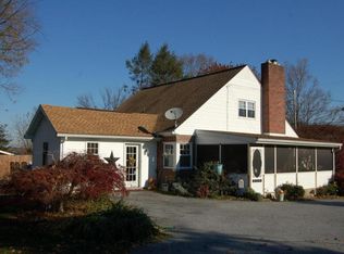 274 Peach Bottom Rd, Willow Street, PA 17584