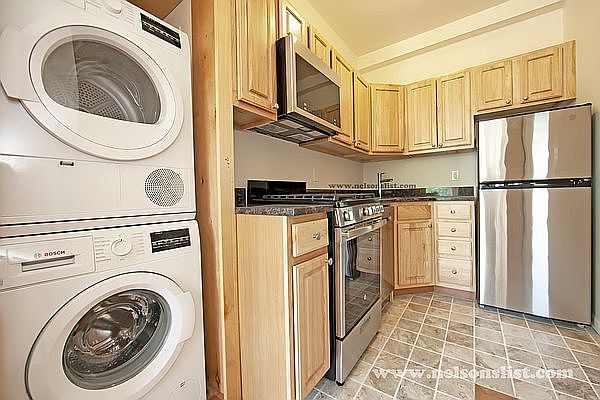 1st image of 633 10th St APT 3