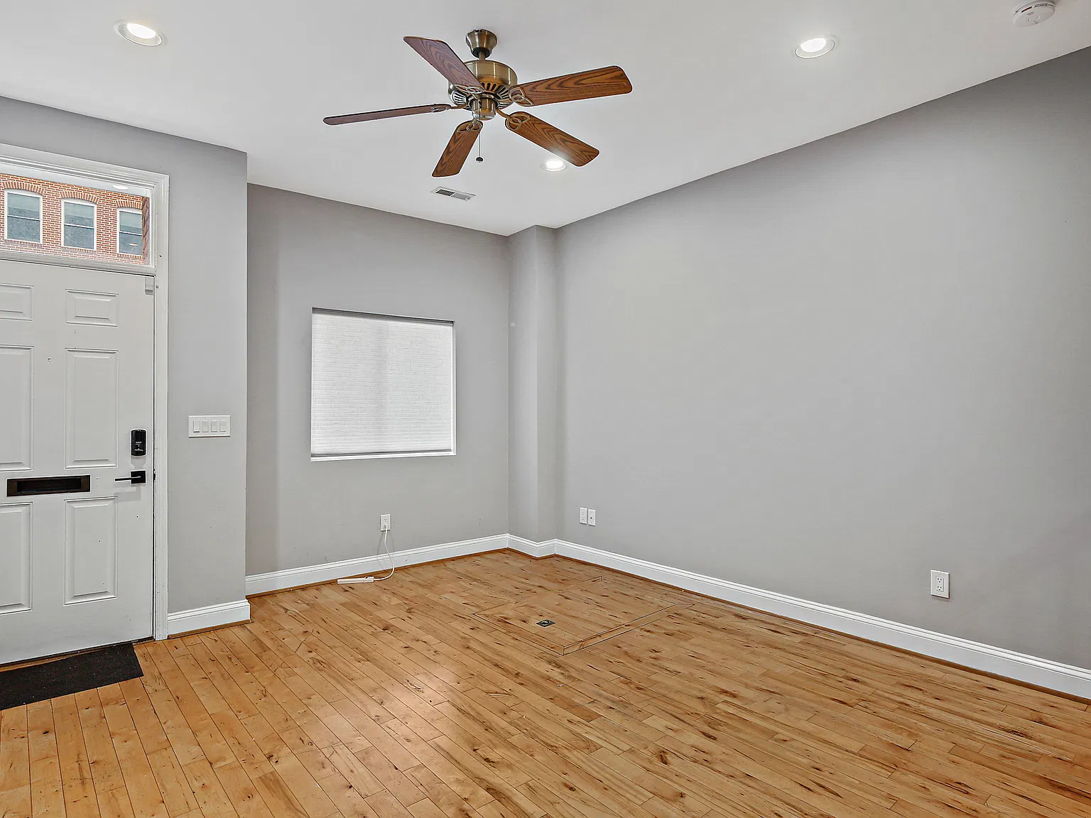2 bed, 2.5 bath, 1480 sqft, $2,600 — Photo 4
