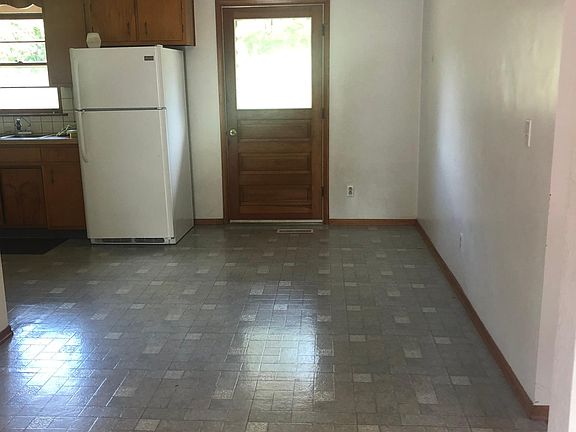 4th image of 1214 Bertling St