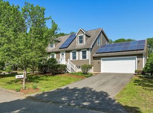 5 Poets Corner Rd, Amherst, MA 01002
