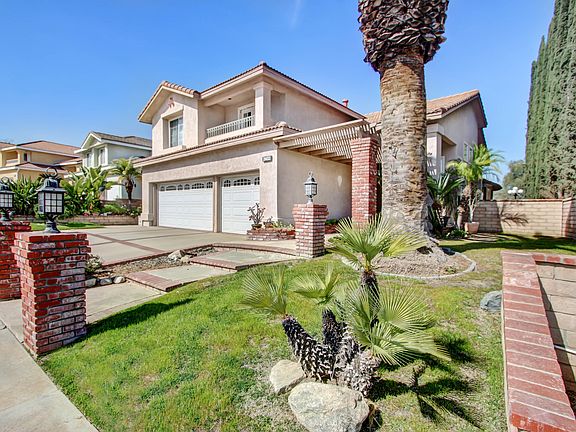 3rd image of 2402 Canyon Terrace Dr
