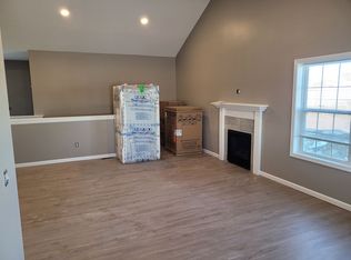 725 Stephanie Ct, Washington, IL 61571