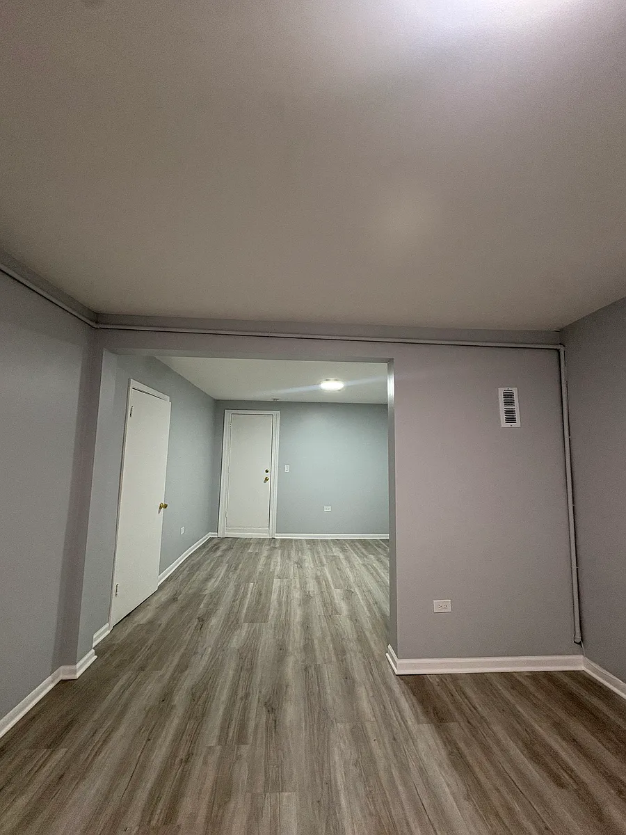 Building Photo - 2811 S Lawndale Ave #1A