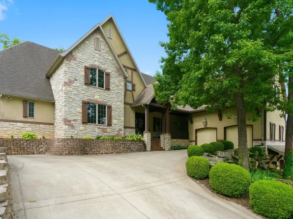 1646 W Caleb Court, Springfield, MO 65810