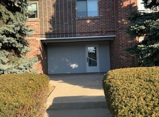 10241 Central Ave APT 2A, Oak Lawn, IL 60453