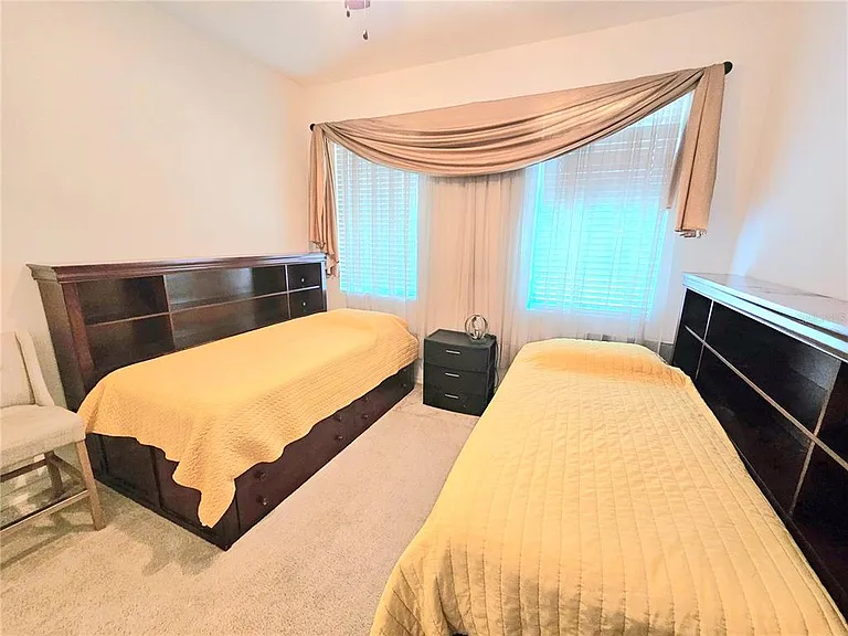 15267 Honeybell Dr — Photo 6