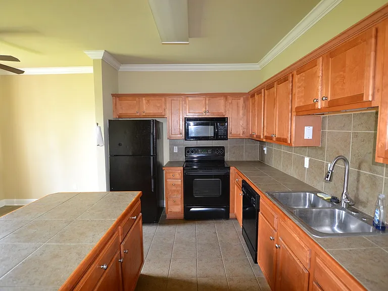 2117 Cypress Hall Aly — Photo 28