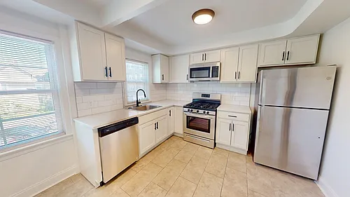 2708 Mayfield Rd Photo 1