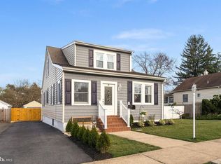 32 Corson Ave, Hamilton, NJ 08619