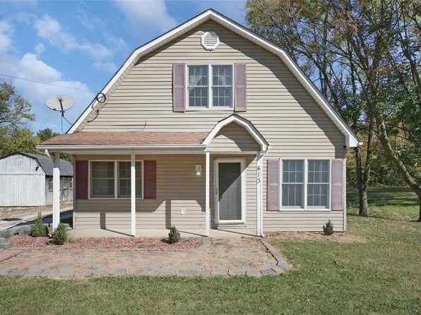 413 E Champ Clark Dr, Bowling Green, MO 63334