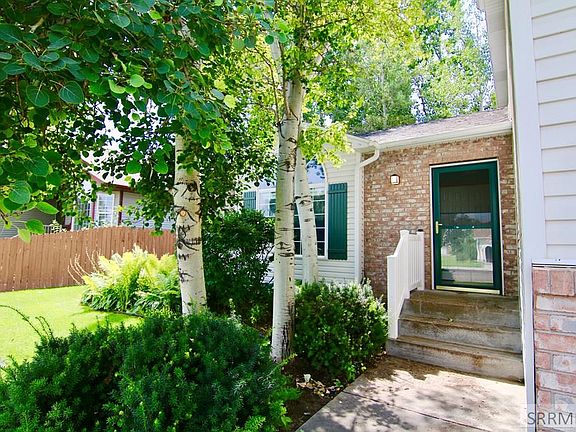 3rd image of 273 Leesburg Ln