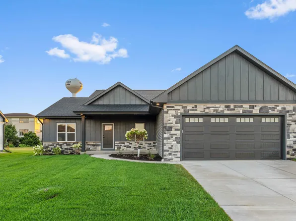 1912 Grieg Dr, Mount Horeb, WI 53572