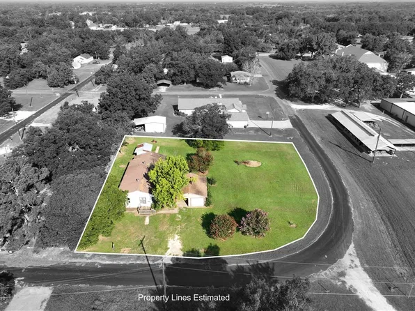 510 N Dallas St, Bremond, TX 76629