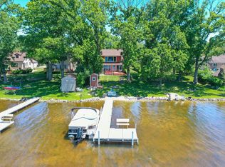 7926 E Long Lake Dr, Wind Lake, WI 53185