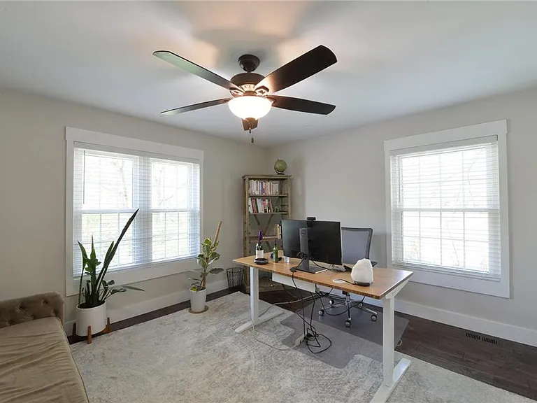 1306 S Geyer Rd — Photo 15