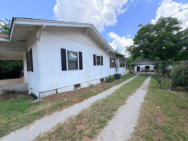 308 N Connellee Ave — Photo 9