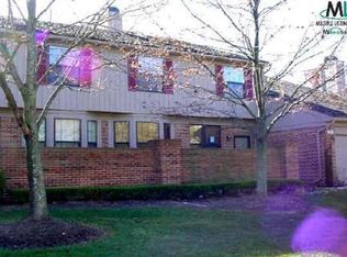 7404 Barrington, West Bloomfield, MI 48322