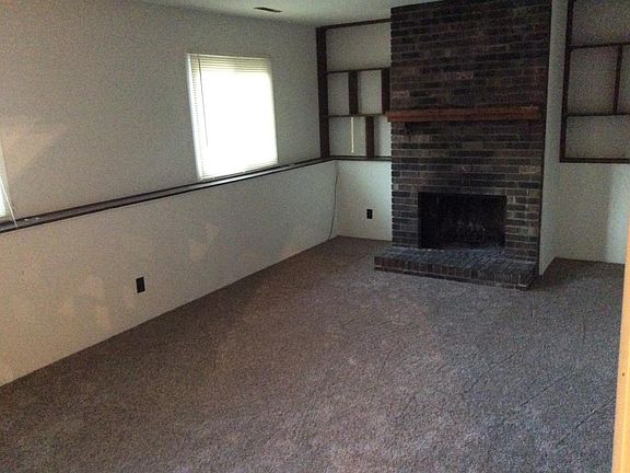 3rd image of 5401 W Shore Dr McHenry Il #60050