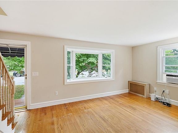2nd image of 123 Hiawatha St