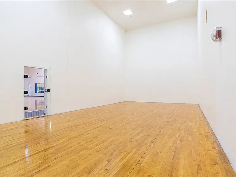 303 Southern Pecan Cir #107 — Photo 15
