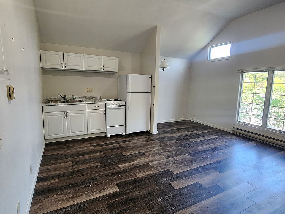 1st image of 116 N Farmer St APT 3