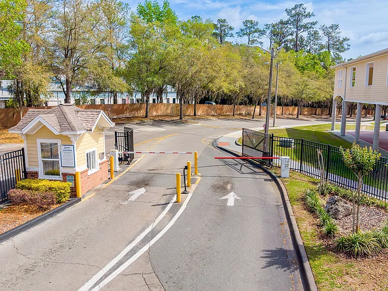 The Crossing at Santa Fe — Photo 48
