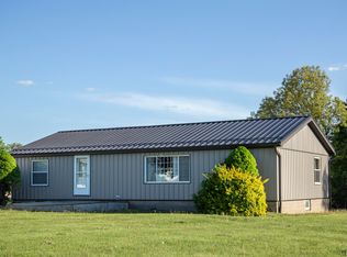 7899 E Chambers Rd, Smithfield, IL 61477