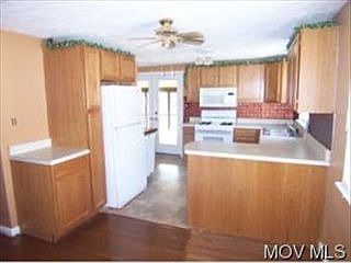 3rd image of 1940 Worthington St