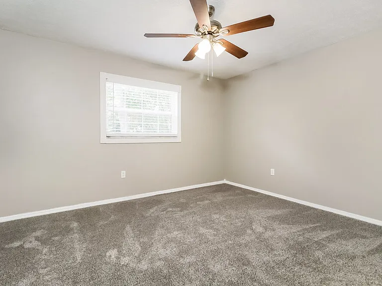 13403 Woodward Dr — Photo 10