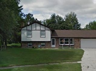 7796 Kay Ct, Almont, MI 48003