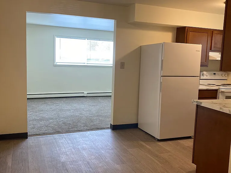 State Place Apartment Homes — Photo 27