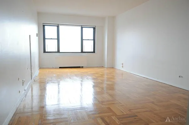 Sold by Anchor Associates | media 30