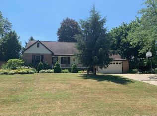 704 N Rainbow Dr, Clare, MI 48617
