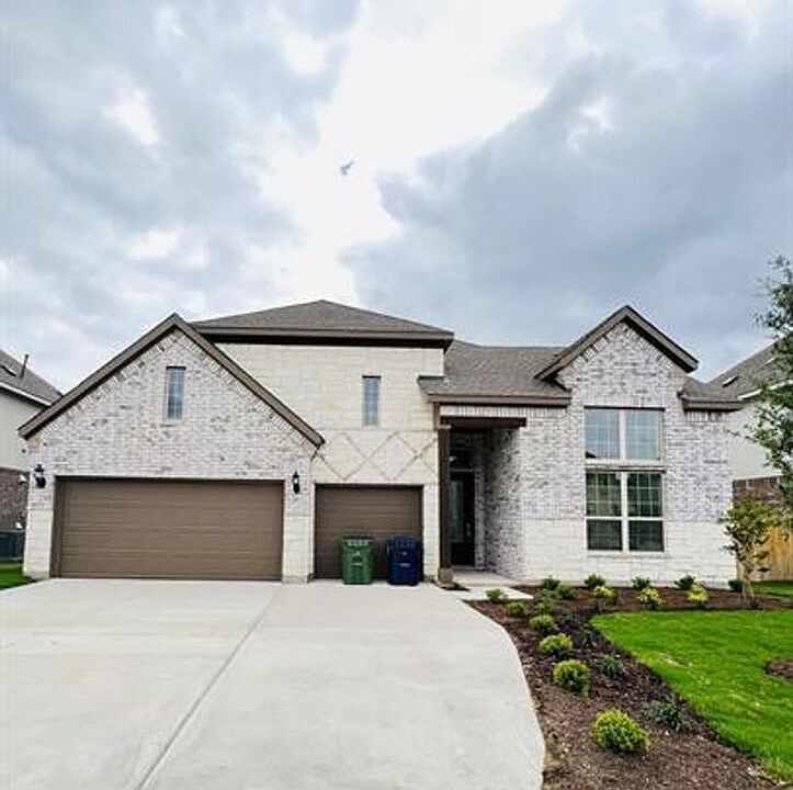 1st image of 728 Critty Ln