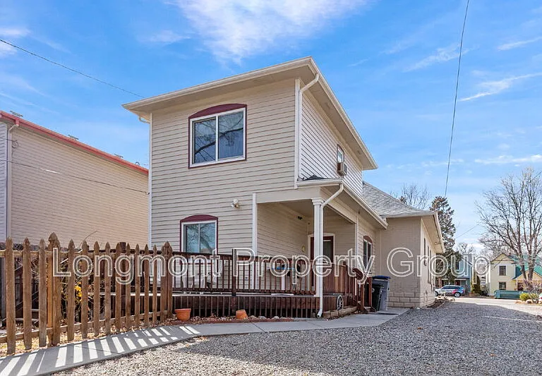 632 Bross St — Photo 35