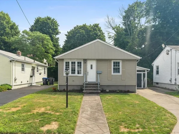 30 Centredale Ave, North Providence, RI 02911
