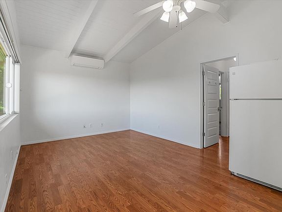 5th image of 14755 Hillcrest Avenue