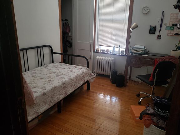 5th image of 2822 N Albany Ave APT 2