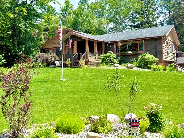 54 Northwood Rd, Lake Placid, NY 12946