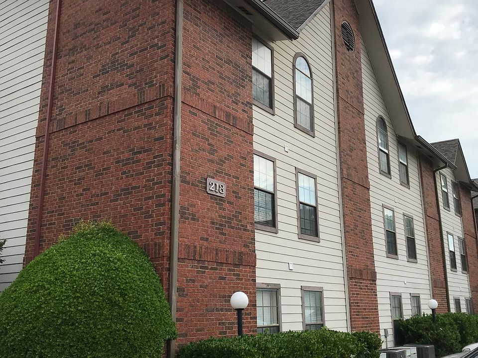 2nd image of 218 N Texas Blvd APT 117